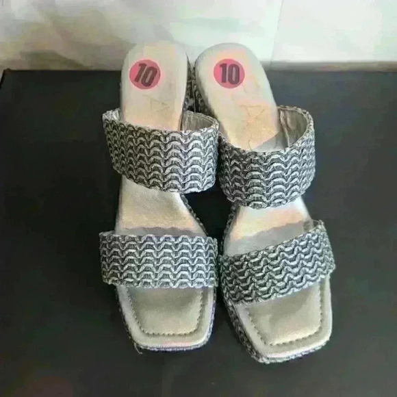 Beach  Sandal by Matisse - NWT size 10 - Picture 5 of 5